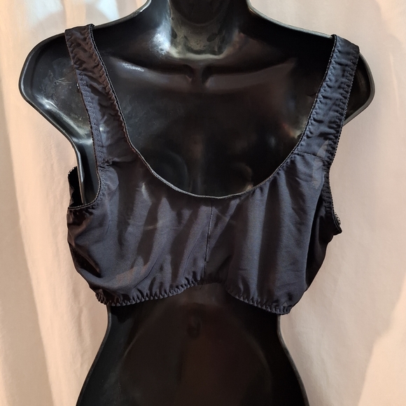 Black Lace Bra with Wide Straps and Sweetheart Neckline - Picture 4 of 5